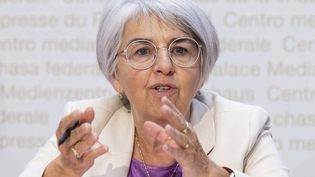 Bundesraetin Elisabeth Baume-Schneider spricht an einer Medienkonferenz nach der Bundesratssitzung, am Freitag, 26. September 2025, in Bern.